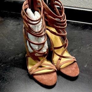 Jessica Simpson new heels